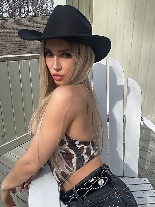 Alix Lynx